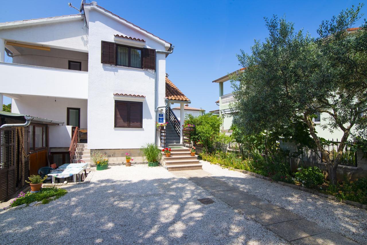 Apartment Maja Stinjan Luaran gambar