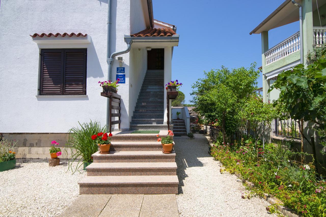 Apartment Maja Stinjan Luaran gambar