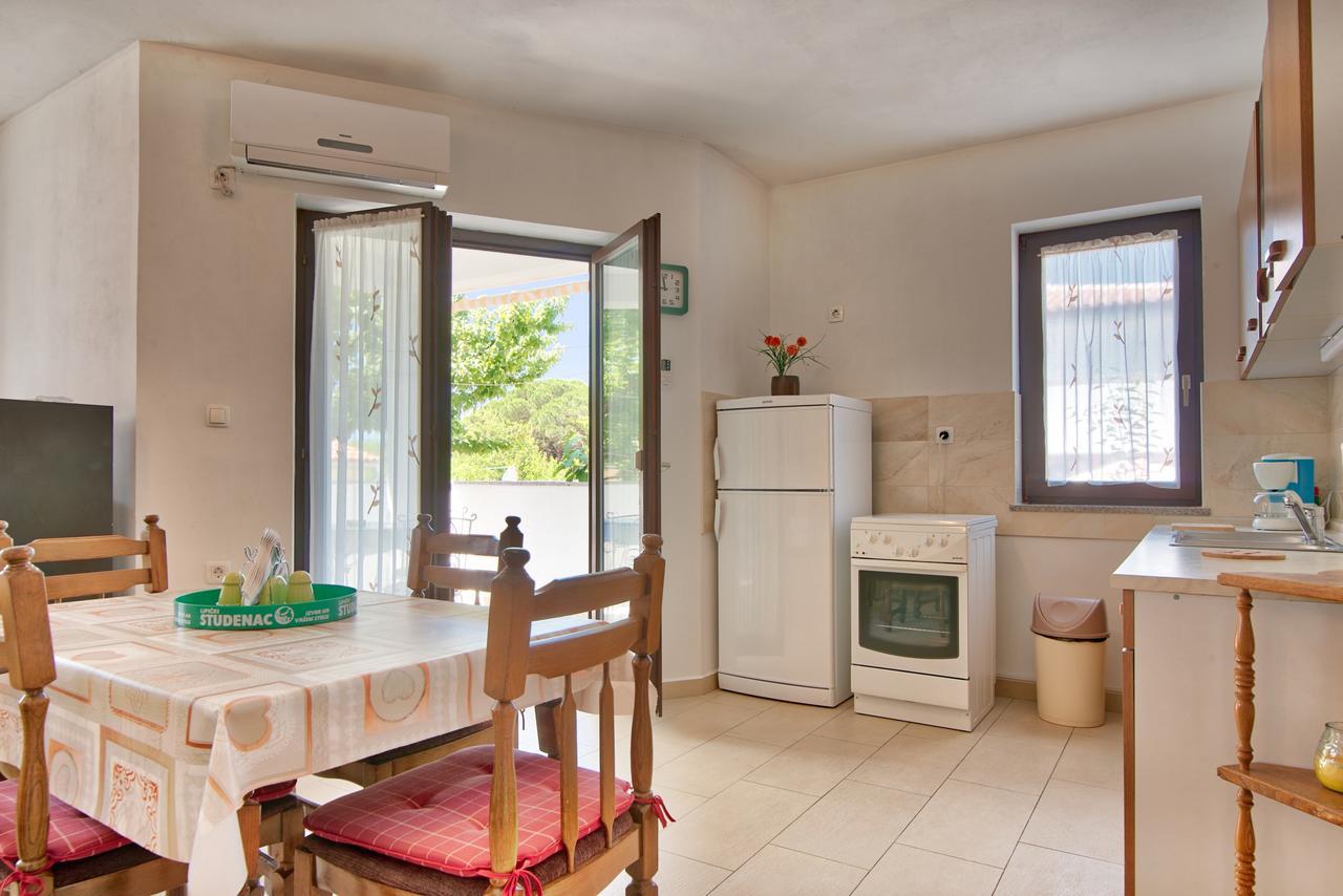 Apartment Maja Stinjan Luaran gambar