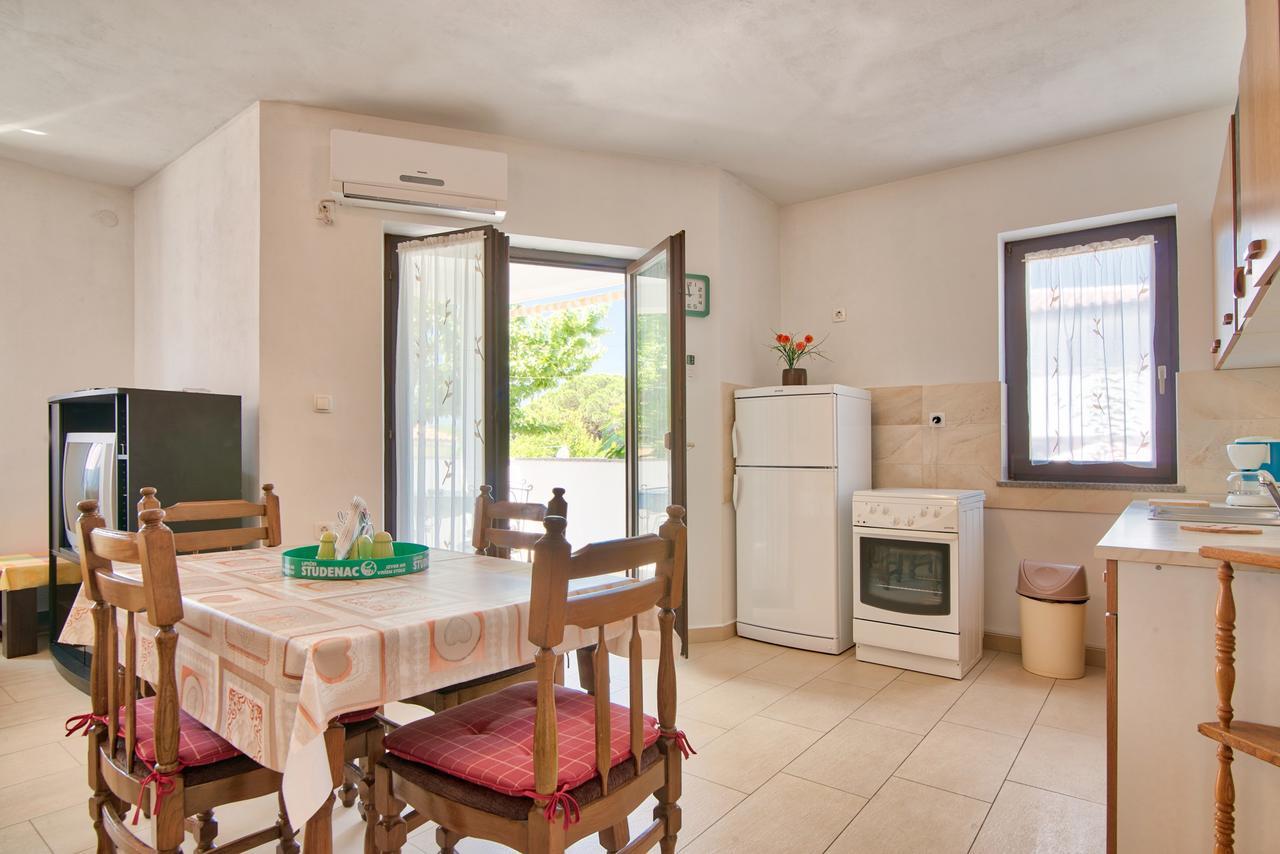 Apartment Maja Stinjan Luaran gambar