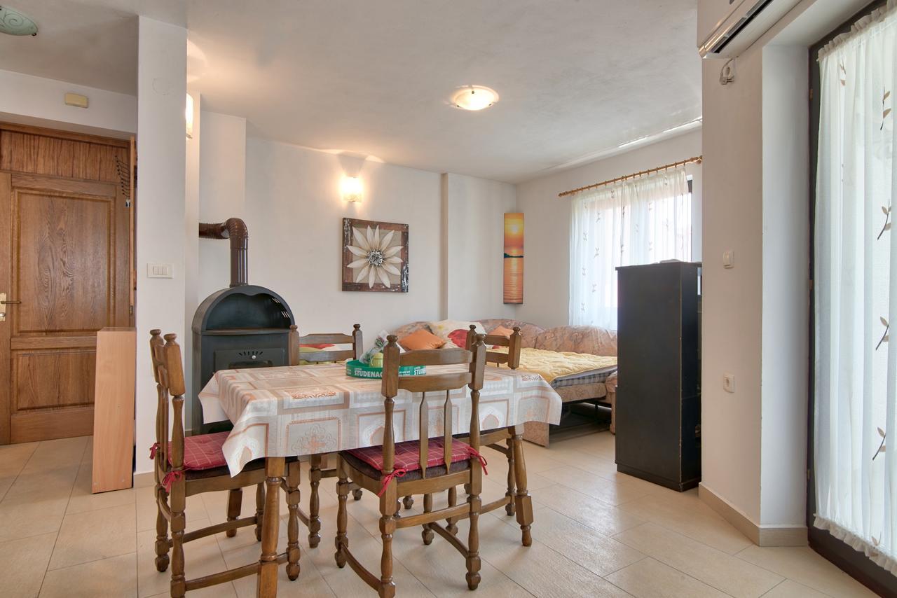 Apartment Maja Stinjan Luaran gambar